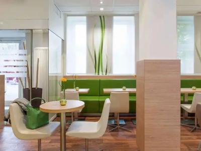 ibis Düsseldorf Hauptbahnhof - 16