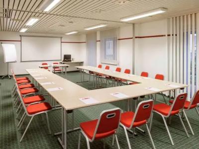 ibis Düsseldorf Hauptbahnhof - 13