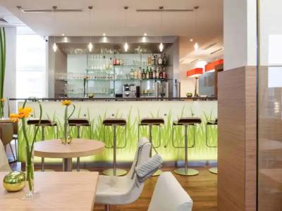 ibis Düsseldorf Hauptbahnhof - 19