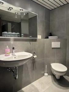 Am Vogelsanger Weg - 20