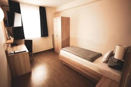 Am Vogelsanger Weg - 28