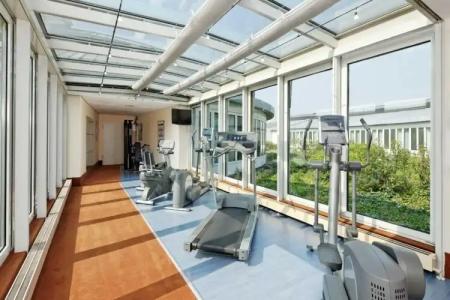 Sheraton Duesseldorf Airport - 11