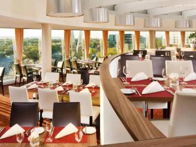 Sheraton Duesseldorf Airport - 14