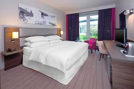 Sheraton Duesseldorf Airport - 52