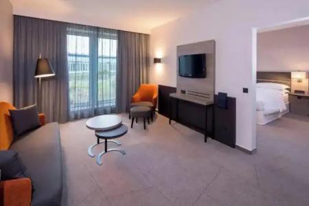 Sheraton Duesseldorf Airport - 69