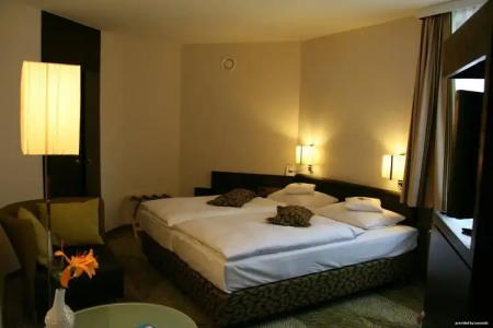 DORMERO Düsseldorf - 3