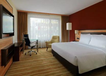 Courtyard by Marriott Duesseldorf Hafen - 3