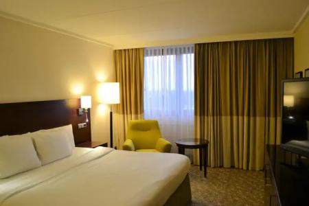 Courtyard by Marriott Dusseldorf Seestern - 2