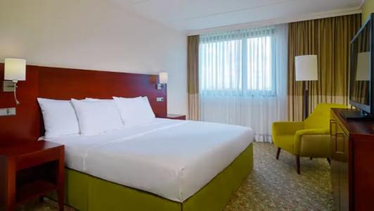 Courtyard by Marriott Dusseldorf Seestern - 25