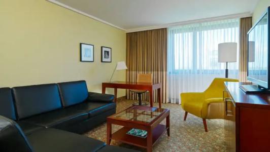 Courtyard by Marriott Dusseldorf Seestern - 26