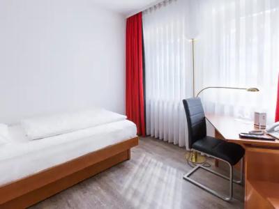 DORMERO Dresden Airport - 2