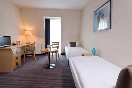 ACHAT Dresden Elbufer - 2