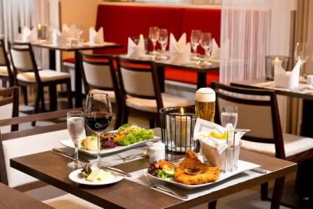 ACHAT Dresden Elbufer - 17