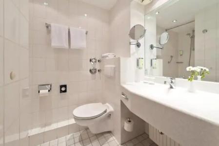 ACHAT Dresden Elbufer - 58