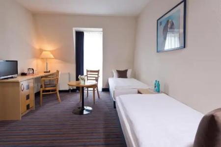 ACHAT Dresden Elbufer - 67