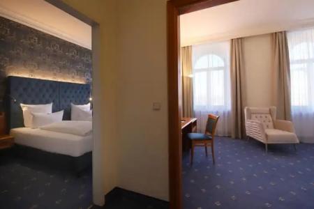 Bayerischer Hof Dresden - 84