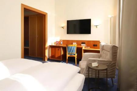 Bayerischer Hof Dresden - 70