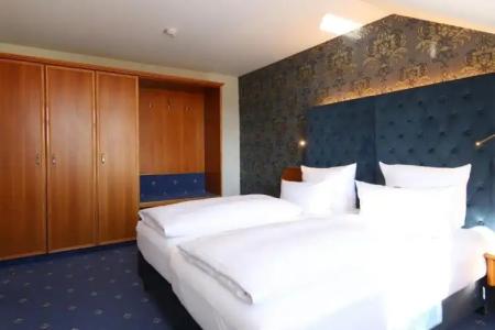 Bayerischer Hof Dresden - 78