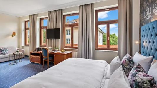 Bayerischer Hof Dresden - 77