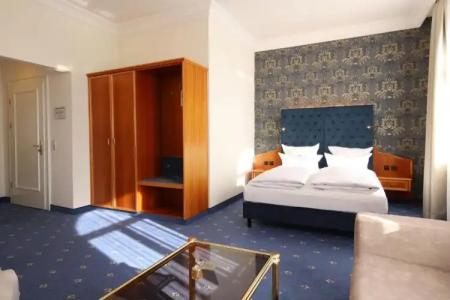 Bayerischer Hof Dresden - 74