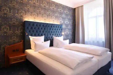 Bayerischer Hof Dresden - 83