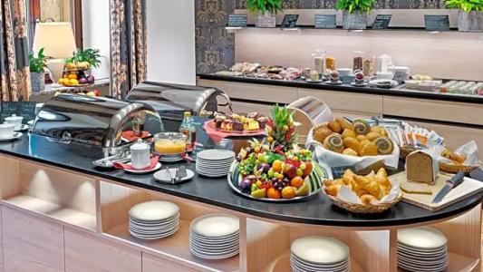 Bayerischer Hof Dresden - 35