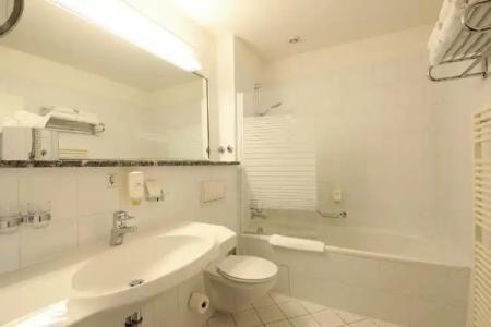 Bayerischer Hof Dresden - 55