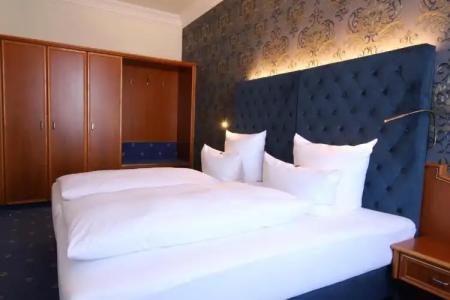 Bayerischer Hof Dresden - 80