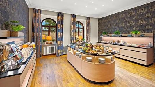 Bayerischer Hof Dresden - 36