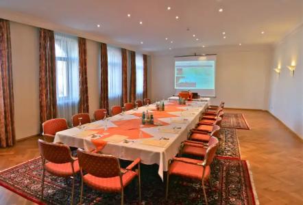 Bayerischer Hof Dresden - 16