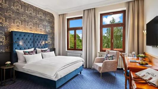 Bayerischer Hof Dresden - 4