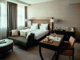 Suite with city view