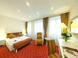 Superior room with city view