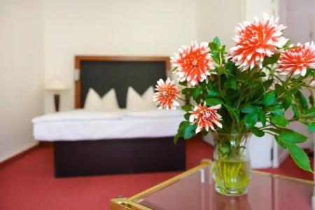 AltstadtAm Theater - 10