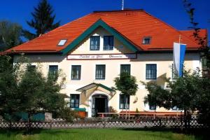 Gasthof zur Post Oberwirt Mini-hotel, Chieming