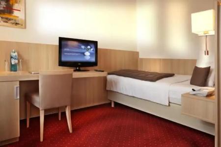 Best Western zur Post - 75