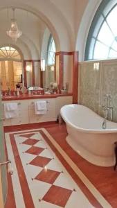 Best Western Plus StadtPalais - 63