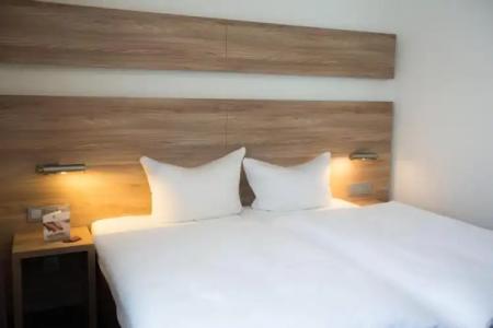 & Restaurant Rose - 53