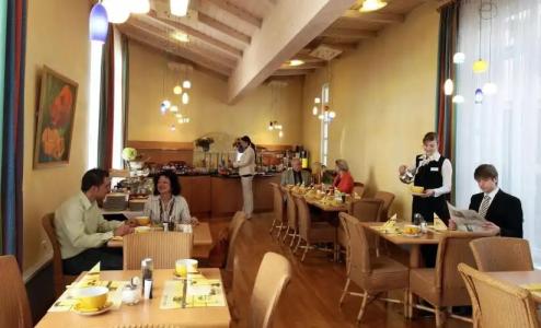 & Restaurant Rose - 17