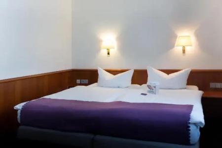 & Restaurant Rose - 25