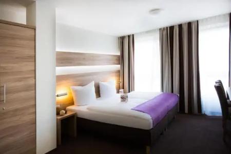 & Restaurant Rose - 49