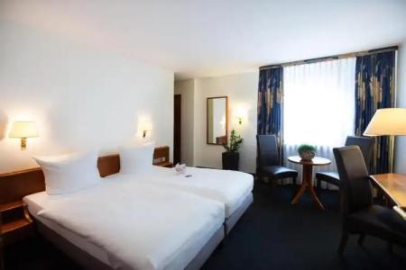 & Restaurant Rose - 31