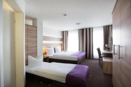 & Restaurant Rose - 46