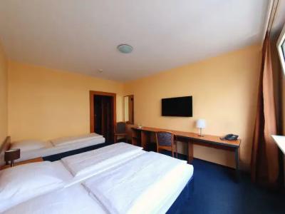 Good Morning + Berlin City East - 97