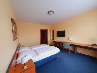 Good Morning + Berlin City East - 101