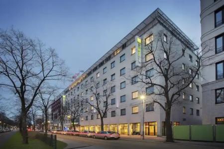 Holiday Inn Express Berlin City Centre, an IHG - 18