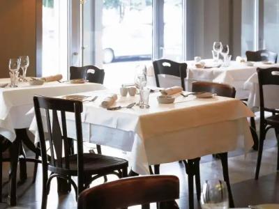 Luc, Autograph Collection - 17