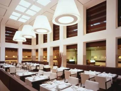 Luc, Autograph Collection - 15