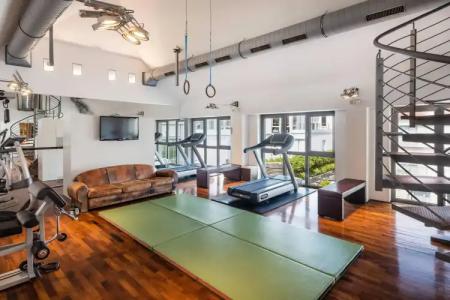 Luc, Autograph Collection - 41