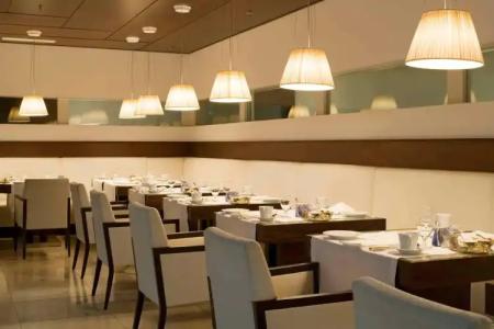 Luc, Autograph Collection - 18